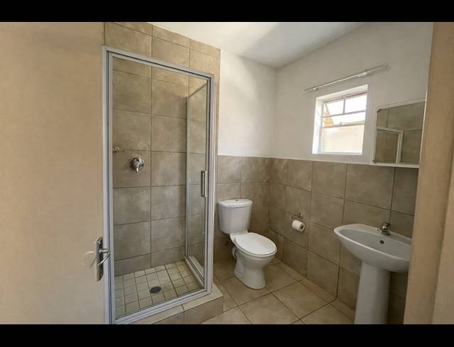 3 bed property to rent in KOSMOSDAL